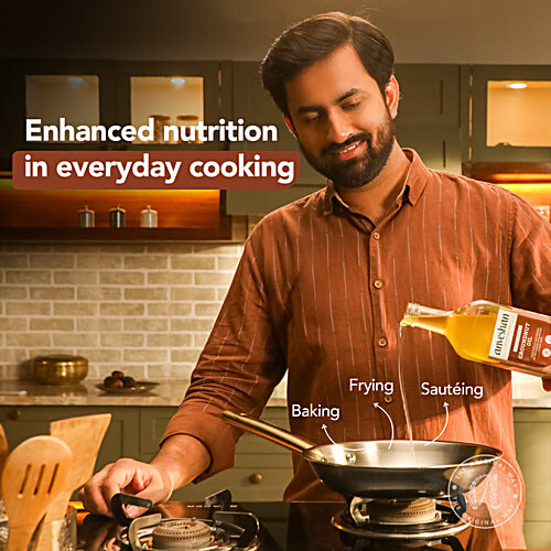 Anveshan Wood Cold Pressed Groundnut/Peanut Cooking Oil, 1 L Glass Bottle 