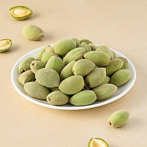 fresho! Fresh Almonds Green, 1 Pack (Approx 500 g) 