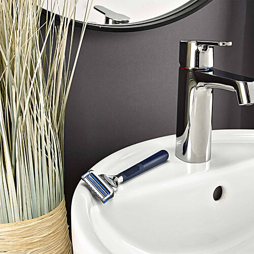 King C. Gillette Men's Neck Razor - With Built In Precision Trimmer For Shaping, Sensitive Skin, 1 pc  