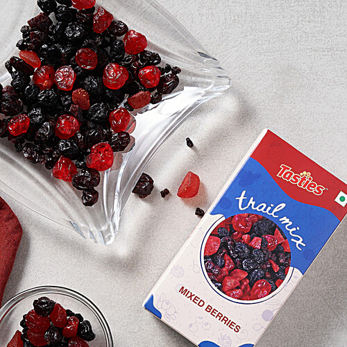 Tasties Mixed Berries Trail Mix, 75 g  