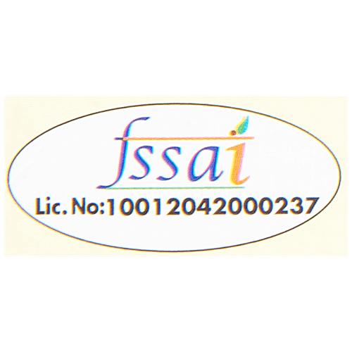 Walkers White Chocolate & Raspberry Biscuits - With Natural Ingredients, Baked, Delicious Cookies, 150 g  