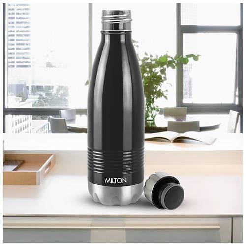 https://www.bigbasket.com/media/uploads/p/l/40230612-8_1-milton-duo-dlx-1000-thermosteel-hot-cold-water-bottle-durable-leak-proof-black.jpg
