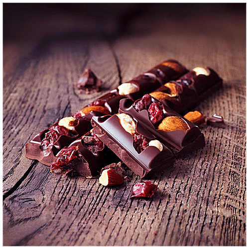 NESTLE Les Recettes de l'Atelier Swiss Chocolate - Cranberries Almonds Bar, 43% Cocoa Dark Noir, Rich & Luscious, 170 g