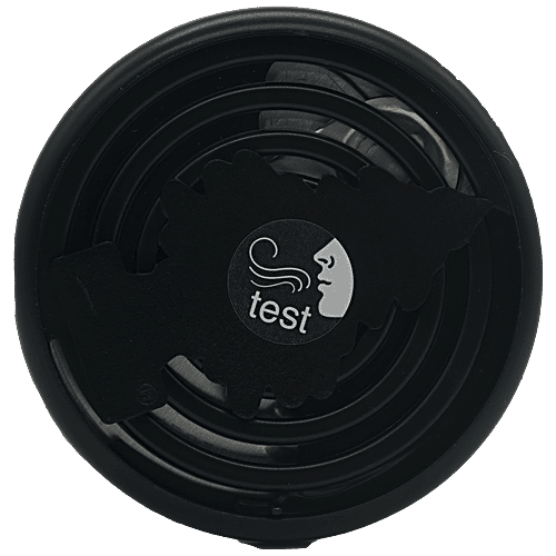 Little Trees Black Ice Scent Air Freshener For Vehicle - Aromatic & Natural, Smell Of Woods, Product Of USA, 30 g Can