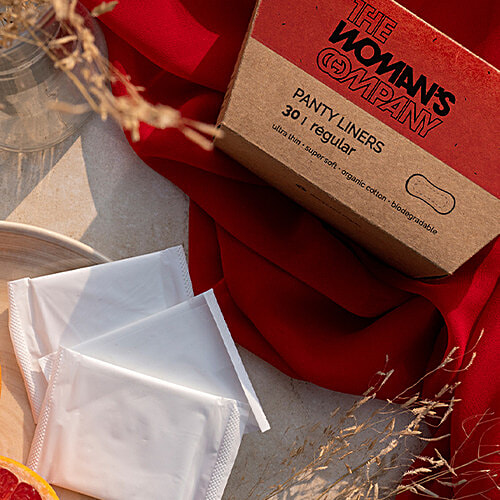 The Woman's Company Panty Liners - Regular, Ultra Thin, Super Soft, Organic Cotton, Biodegradable, 30 pcs  