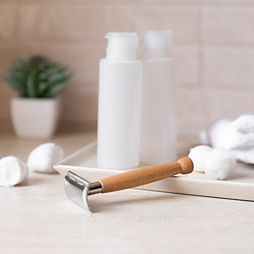 The Woman's Company Bamboo Razor - Stainless Steel Head, Close & Smooth Hair Removal, Bacteria & Rust Resistant, 1 pc  