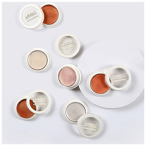 Insight Cosmetics Highlighter - Easy To Blend, Long-Lasting, Gives Instant Glow, 3.5 g Frosted Heart 