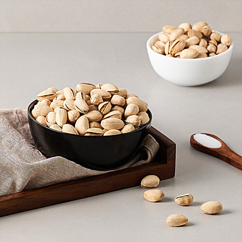 bb Royal Roasted & Salted California Pistachios, 100 g  