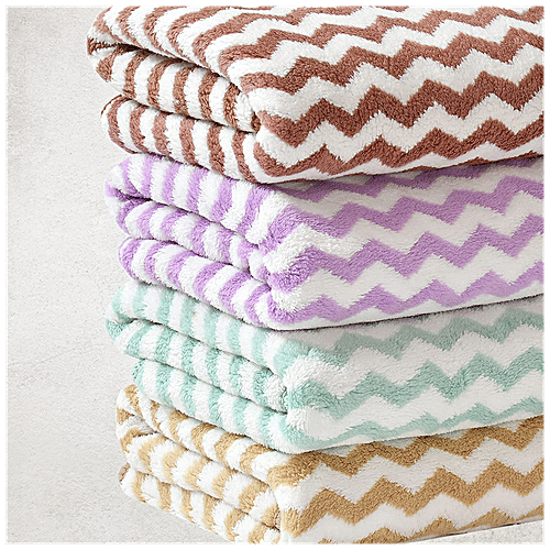 JBG Home Store Microfiber Hand Towels - Soft, Zigzag Pattern, 41 x 61 cm, Multicolour, 2 pcs Soft Feeling Touch
Breathable Fabric
High Quality Stitching