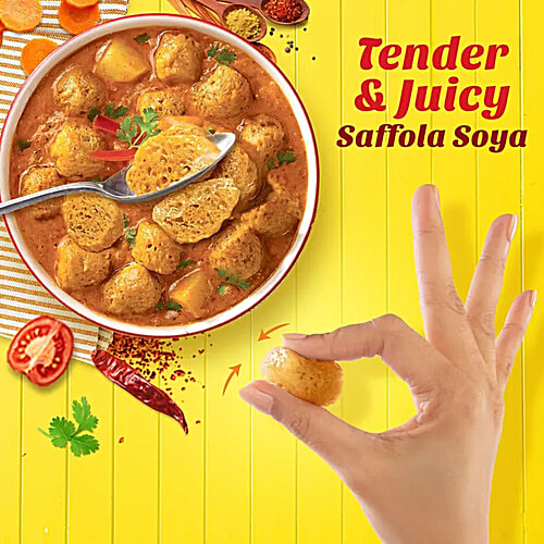Saffola Mealmaker Soya Chunks - Tender & Juicy, High In Protein & Fibre, 1 kg  