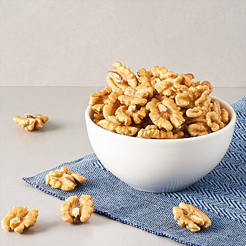 bb Royal Kashmiri Walnuts Premium Kernel - Whole, Rich In Fibre, Protein, Zero Cholesterol, 200 g Airtight Pack. Freshness Locked 