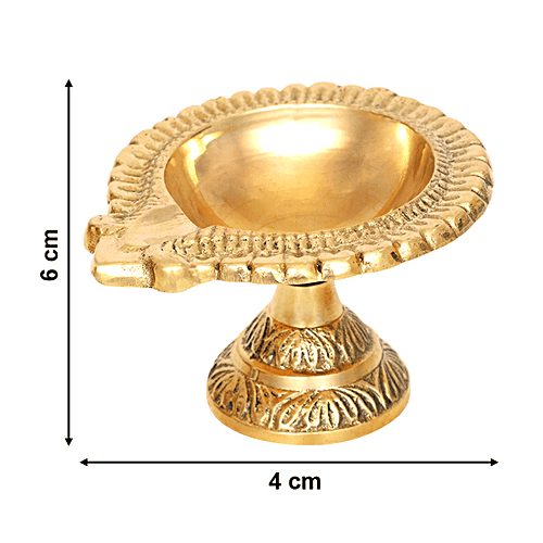 Shubhkart Nitya Paan Brass Diya With Stand - Small, Durable & Sturdy, 1 pc