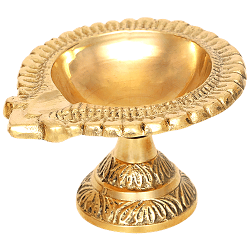 Shubhkart Nitya Paan Brass Diya With Stand - Small, Durable & Sturdy, 1 pc