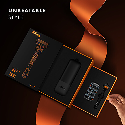 Gillette Fusion5 Premium Gift Set for Men - With 1 Manual Handle, 4 Cartridges & 1 Travel Case, 6 pcs  