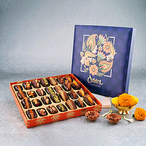 Buy Omara Saudi Dates Assorted Flavours, Festive Gift Box, T28 Online