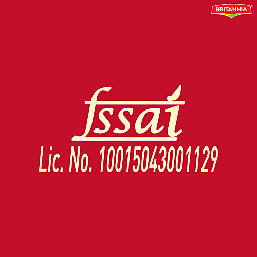 Britannia Season's Greetings - Fruit & Nut Delight Cake, Soft, Spongy & Fluffy, 350 g