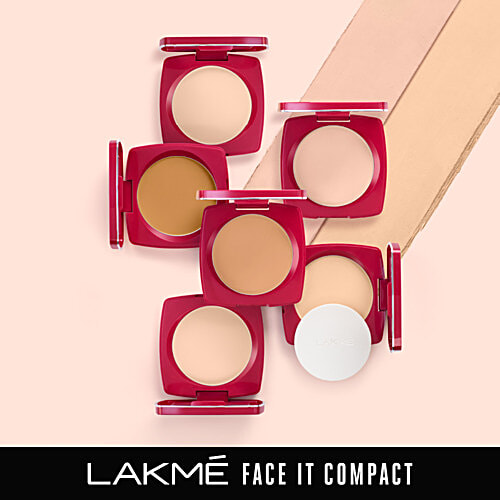 Lakme Forever Matte Compact, 9 g Natural Beige Smooth Finish, Lasts for 12 Hours, Even Toned Look