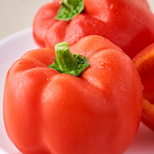 fresho! Capsicum Red, 350 g (2 pcs) 