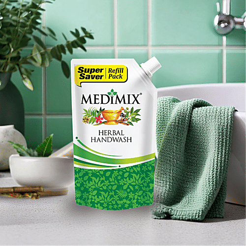 Medimix Ayurvedic Herbal Handwash Refill, 700 ml Pouch 18 Exotic Herbs for Germ Protection & Soft, Moisturized Hands