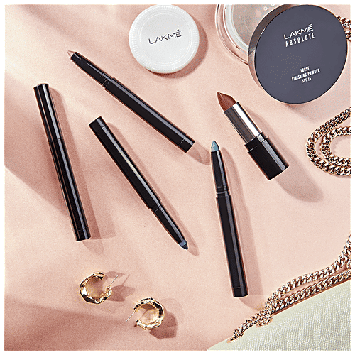 Lakme Glitterati Shadow Sticks Aquamarine, 1.4 g Aquamarine Lightweight, Smooth Texture, Travel-Friendly