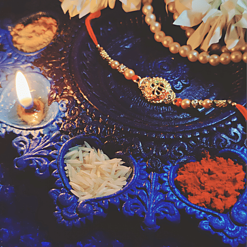 House of Festivals Ik Onkar Pendant Rakhi - With Pearl Beads, HOF-RK23-7454, 1 pc  