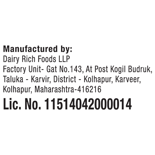 Epigamia Desserts Caramel Pudding, 70 g Made With 80% Milk, No Preservatives, Spoon inside