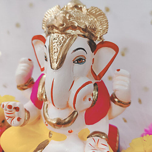 House of Festivals Ganpati Clay Murti/Ganesha Idol - Eco-Friendly, 15 cm, HOF-GI-Hyd-6-1, 1 pc