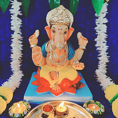 House of Festivals Ganpati Clay Murti/Ganesha Idol - Eco-Friendly, 30 cm, HOF-GI-Bang-12-4, 1 pc