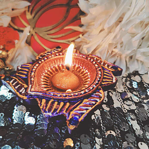 House of Festivals Swastik Shape Hand Work Crafted Mitti Diya/Clay Diya - Round Multicoloured, 4 pcs