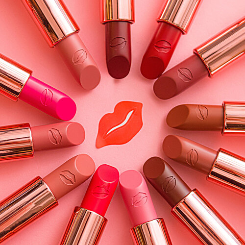 Makeup Revolution Satin Kiss Lipstick, 3.5 g Fling