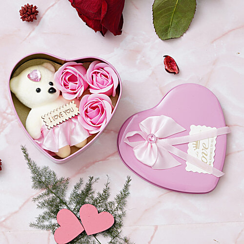 eCraftIndia Valentines Day Pink Heart Shaped Gift Box - With 3 Pink Roses, Teddy Bear & A Card, 1 pc
