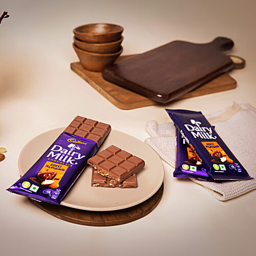 Cadbury Dairy Milk Roast Almond Chocolate Bar, 75 g  Roasted Almonds, Contains a Glass and a Half of Milk, Chocolate Gift Pack
