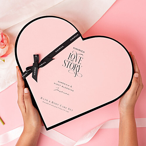 Kimirica Love Story Gardenia & Night Blooming Bath & Body Care Moment Gift - Jasmine, 900 g (Set of 7) 