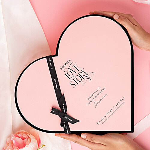 Kimirica Love Story Gardenia & Night Blooming Bath & Body Care Moment Gift - Jasmine, 900 g (Set of 7) 