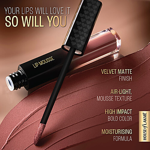 Lakme Xtraordin-Airy Lip Mousse, 4.6 g Lovestruck Red 