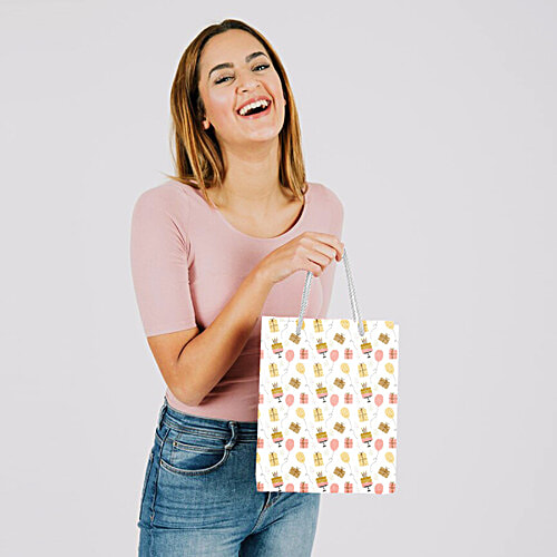 Untumble Pink Print Return Gift Paper Bag - Medium, For Birthday, Baby Shower, House Warming, Anniversary, Wedding Occasions, 4 pcs  Stylish Pink Print
 Ideal for Celebrations