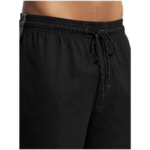 Jockey 9426 Men's Super Combed Cotton Rich Regular Fit Solid Shorts With Side Pockets - Black, 1 pc (Size - M) 