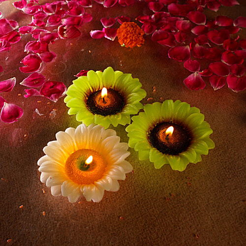 SBE Floating Candles - Flower Design, 3 pcs
