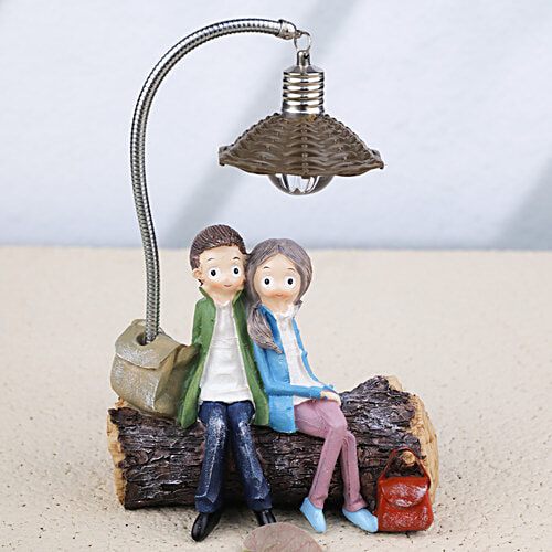 DP Couple Under Light Figurine, 1 pc  