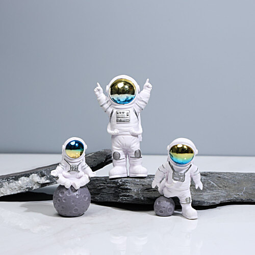 DP Little Astronaut Spaceman Figurine Set, 3 pcs  