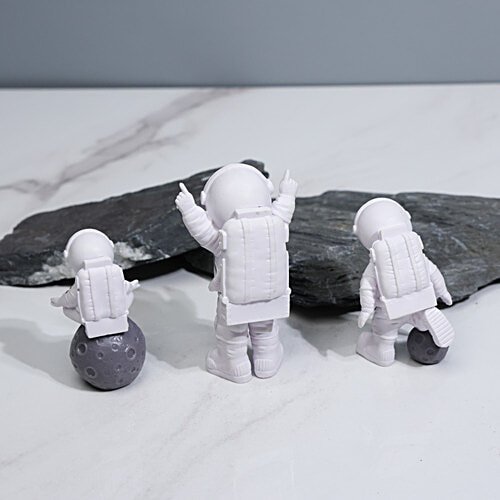 DP Little Astronaut Spaceman Figurine Set, 3 pcs  