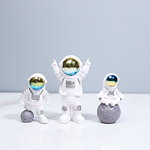 DP Little Astronaut Spaceman Figurine Set, 3 pcs  