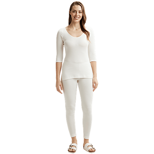Jockey Women 2503 Super Combed Cotton Rich Three Quarter Sleeve Thermal Top With StayWarm Technology - Off White, 1 pc (Size - L)