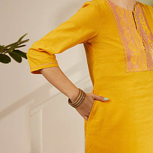 Daali Yellow Mangalgiri Round Neck 3/4 Sleeves Smart Formals Kurta With Two Pockets, 1 pc (Size - 2XL) 