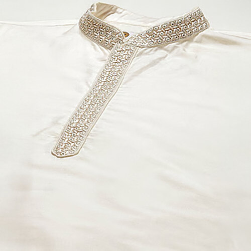 Kisah White Regular Fit Embroidered Kurta, 1 pc (Size-42)