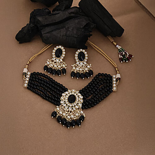 Fida Ethnic Black Jewellery Set, Free Size  