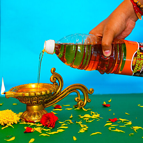 Svasti Rudraksh Sapta Deepam Oil, 900 ml  Mishram Of 7 Oils Infused With 5-Face Nepali Rudraksh