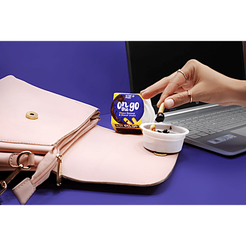 The Khao Project On the Go Choco Hummus & Bread Sticks, 80 g  