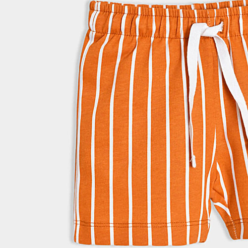 Miarcus Kids White & Orange 100% Cotton Half Sleeves Camel Print T-Shirt & Striper Shorts, 1 Set (4-5 Years) 