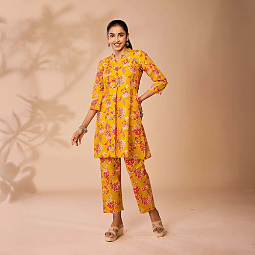 Daali Canary Mustard Cotton Regular Fit Floral Print Kurta, 1 Set (Size - L) 